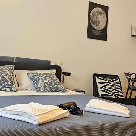 Sweet Dreams Suites Calea Victoriei Sunny Studio บูคาเรสต์ ภายนอก รูปภาพ